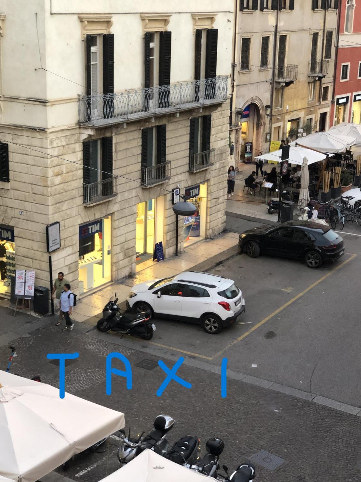 Casa Gallieno Nel Cuore Di Verona — Photos 1